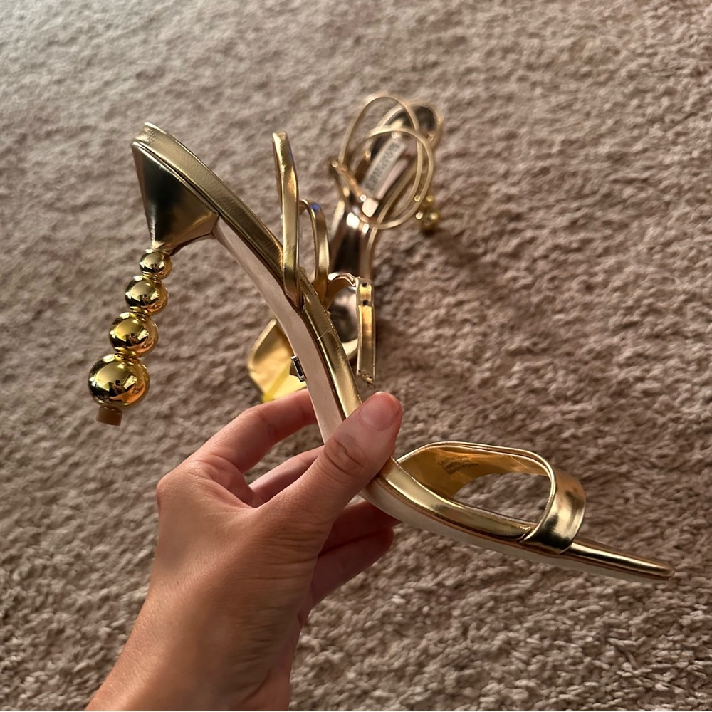 Badgley Mischka Ivette 11 (Gold) Women's Shoes
